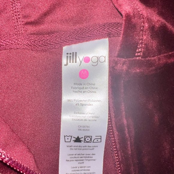 JILLY YOGA KIDS (Girls) Velvet sweat set (like the ivivva for kids) - Picture 8 of 10